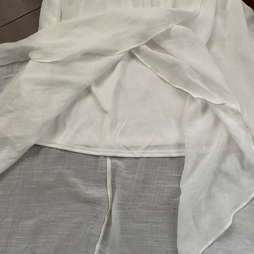 Woman’s spaghetti strapped high low Off white summer dress - Picture 4 of 7